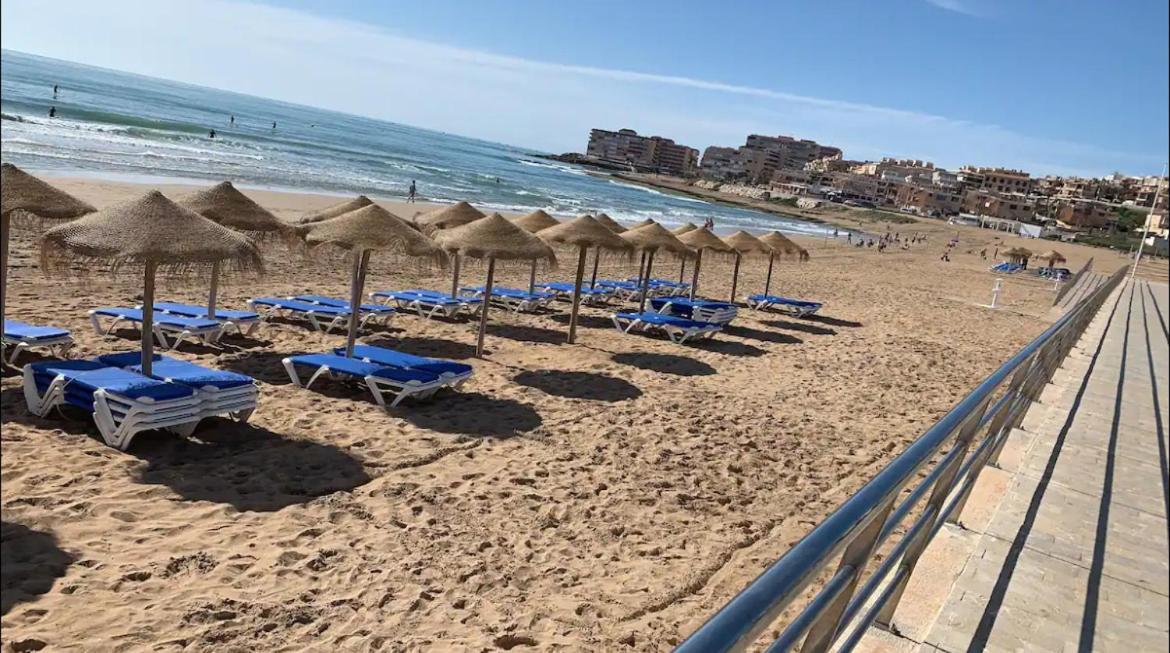 Apartament Under The Palm Trees Torrevieja Zewnętrze zdjęcie